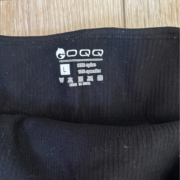 Black activewear one piece - Picture 2 of 3